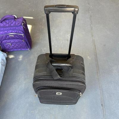 FULL SIZE AEROBED AIR MATTRESS, 2 SUITCASES AND A NECK PILLOW
