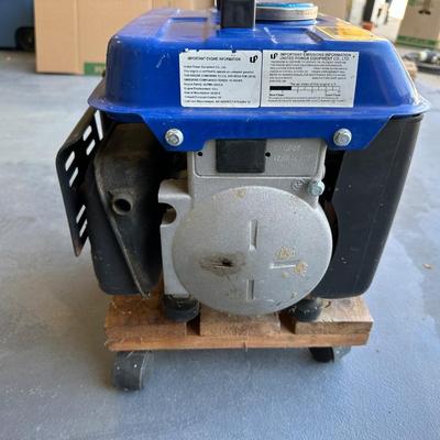 PORTABLE GENERATOR 800 RATED WATTS/900 MAX WATTS