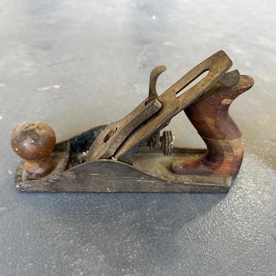 2 VINTAGE WOOD PLANES