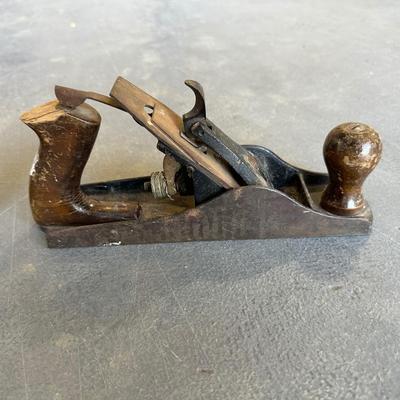 2 VINTAGE WOOD PLANES