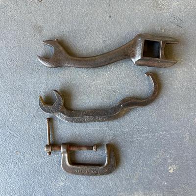 ANTIQUE WRENCHES AND A SMALL C-CLAMP