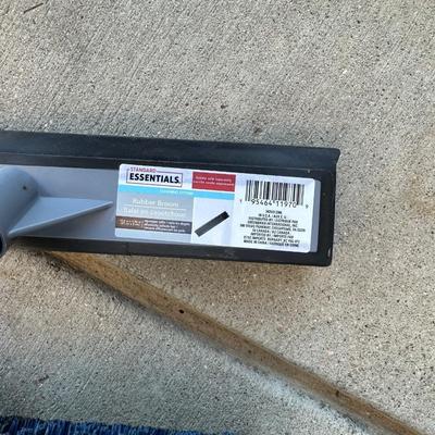 EXTENSION POLE, LIGHT BULB CHANGER, PUSH BROOMS, SNOW SHOVEL
