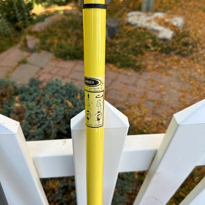 EXTENSION POLE, LIGHT BULB CHANGER, PUSH BROOMS, SNOW SHOVEL