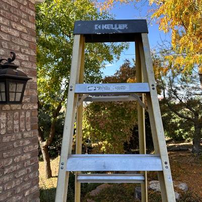KELLER MODEL 778 FIBERGLASS 8 FOOT LADDER