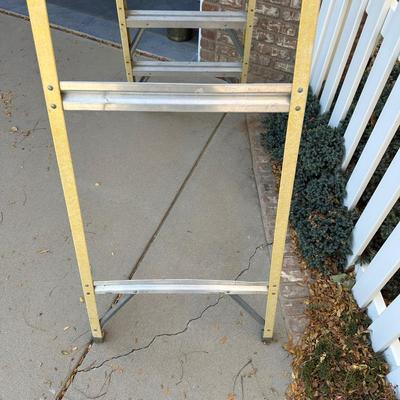 KELLER MODEL 778 FIBERGLASS 8 FOOT LADDER