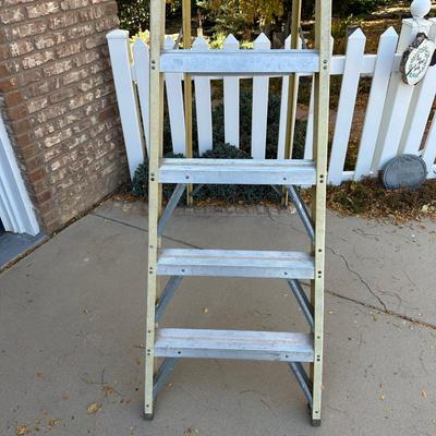 KELLER MODEL 778 FIBERGLASS 8 FOOT LADDER