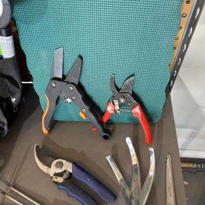 GARDENING TOOLS, SOLAR PATH LIGHTS & MORE