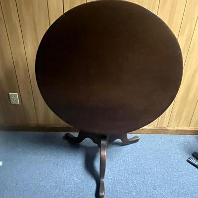 Pedestal Tilt Top Table (1BL-MG)