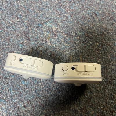 Desk Lamp, Thermometers & Flashlights (1BL-MG)