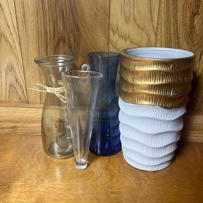 Collection of Vases (1BL-MG)
