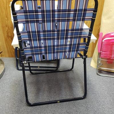 Four Lawn Chairs and a Child's Chair (1BL-KD)