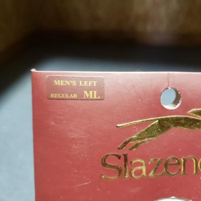 NIB Armour/Slazenger Golf Gloves, Golf Balls and More (1BC-KD)