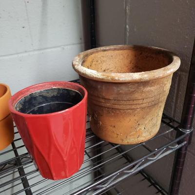 Large Lot of Plastic, Ceramic, & Tera Cotta Pots (G-KD)