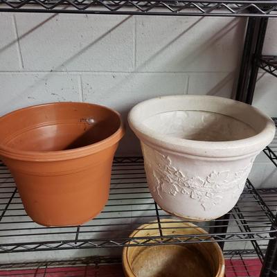 Large Lot of Plastic, Ceramic, & Tera Cotta Pots (G-KD)