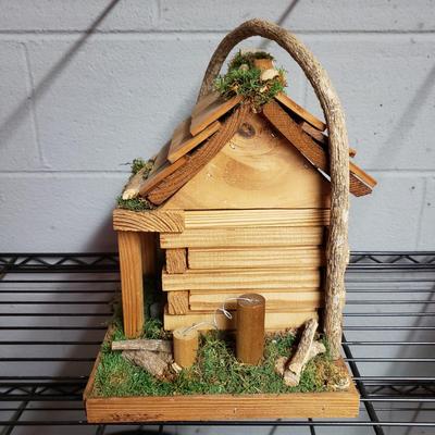 Outdoor Thermometers and Enchanting Wooden/Moss Birdhouse (G-KD)