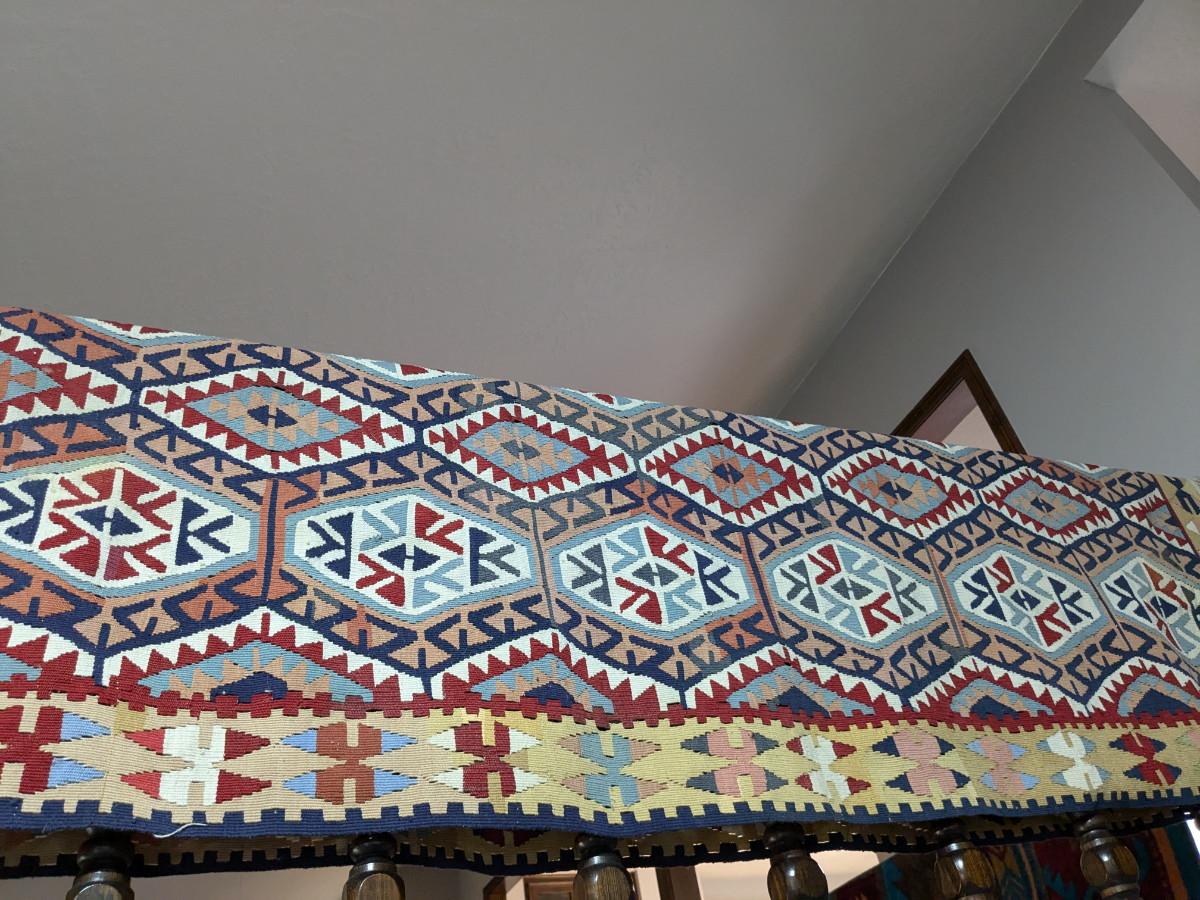 Wool Southwest Native American rug with tasselsVALUE 150 0656341