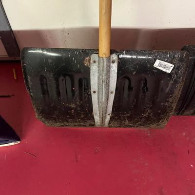 Snow Shovel & Ice Melt (G-MG)