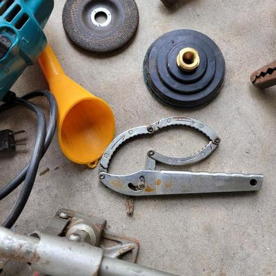 Lot of garage items and power tools