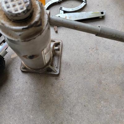 Lot of garage items and power tools