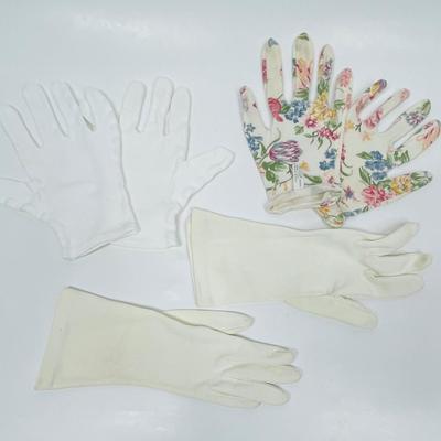 3 pairs of Women Vintage Gloves