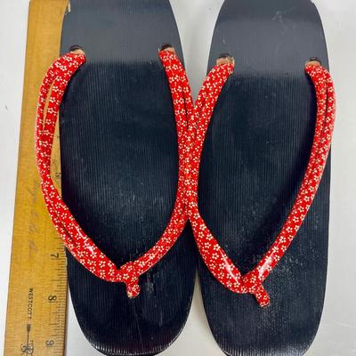 Japanese Women's Zori Wooden Sandals
