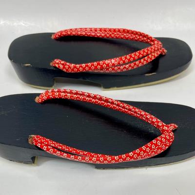 Japanese Women's Zori Wooden Sandals