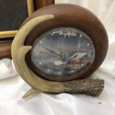 Terry Redlin Winter Season Picture and Horn Clock