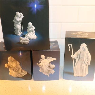 11 piece Avon Nativity set White bisque porcelain collectibles