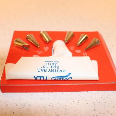 Vintage Fancy Cake & Pastry Decorating Set by Ateco
