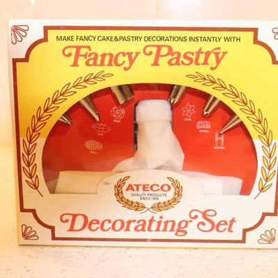 Sale Photo Thumbnail #56: Vintage Cake & Pastry Decorating Set by Ateco: Ideal for bakers looking to elevate their dessert presentation.