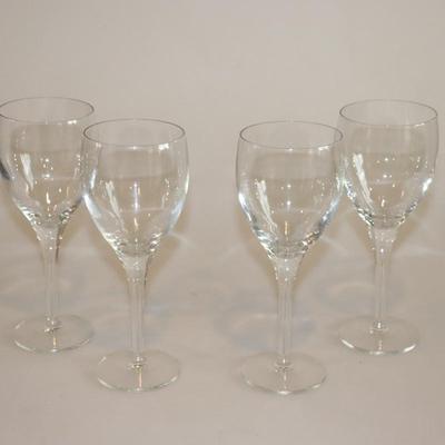 Set of 4 wine glasses