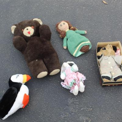 Lot of Stuffed animals