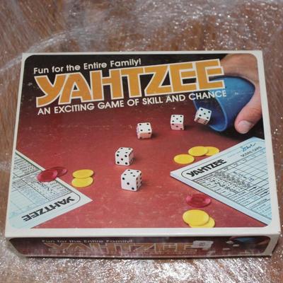 Vintage Yahtzee set