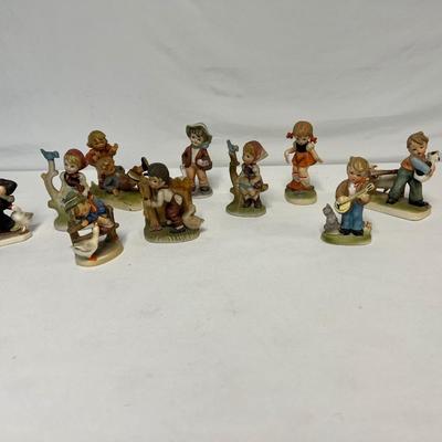 Hummel-Style Assortment