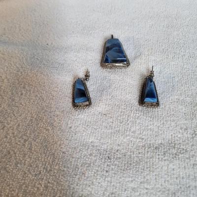 BLUE MARBLED STONE PENDANT AND EARRINGS SET IN STERLING SILVER
