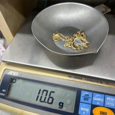 18 k Gold necklace