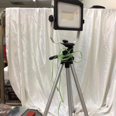 Smart Elec Photo Backdrop Light on Adjustable Tripod. Very Good Condition