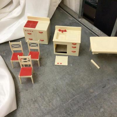 Large Vintage Metal Doll House With Lots of Doll Furniture