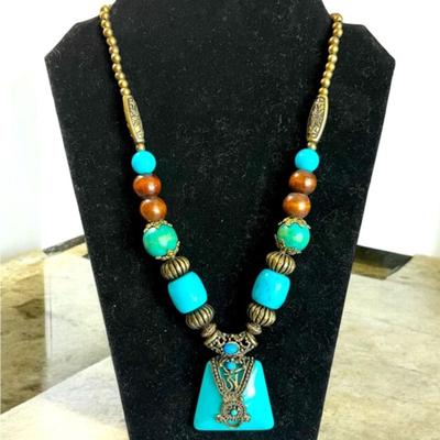Bohemian Chic Style Chunky Beaded Necklace
