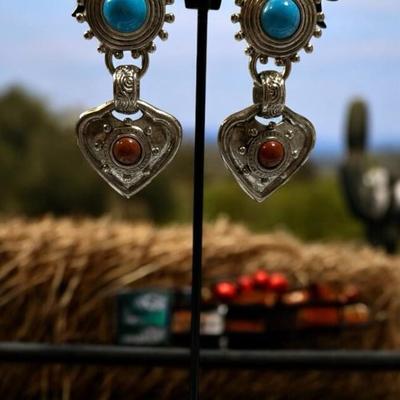 Robert Rose Clip On Southwestern Silvertone Earrings!