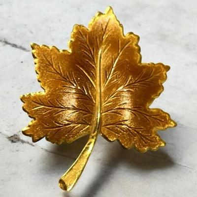 Maple leaf brooch