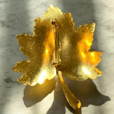 Maple leaf brooch
