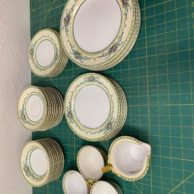 Noritake Table Set