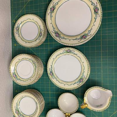 Noritake Table Set