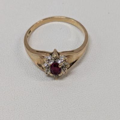 14k Gold Ring With Stone