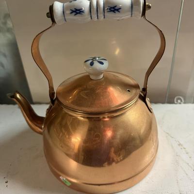 Copper teapot with porcelain handle