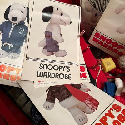 Vintage Kids Toys Lot - Snoopy, Barney, Elmo