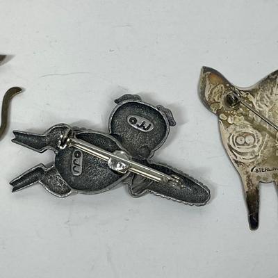 3 silver plate pig pins / broches