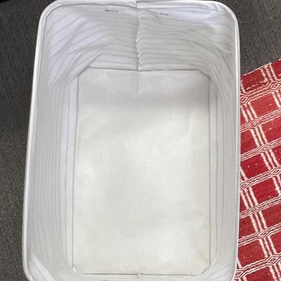 Misc Household Lot - square mat and 2 storage containers