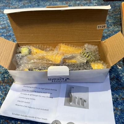 Small scrubbing brush